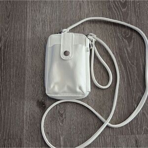 Safe Keeper White Crossbody/Wristlet Horizontal Purse